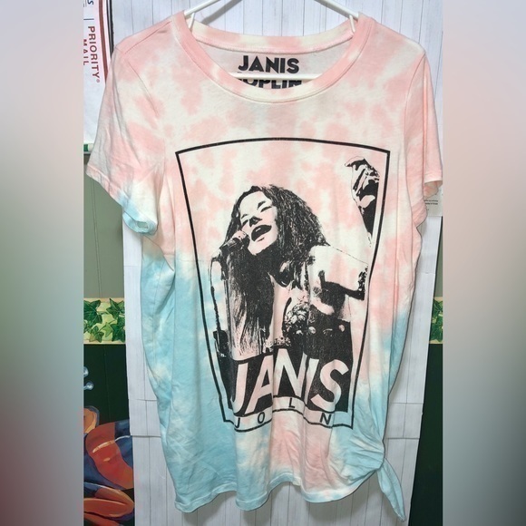 torrid Tops - ✴️Torrid 70’s Janis Joplin cotton tie dye T-shirt
